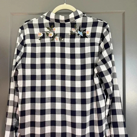 Cupcakes And Cashmere Check Floral Embroidery Collared Button Down Shirt Small - Picture 11 of 11